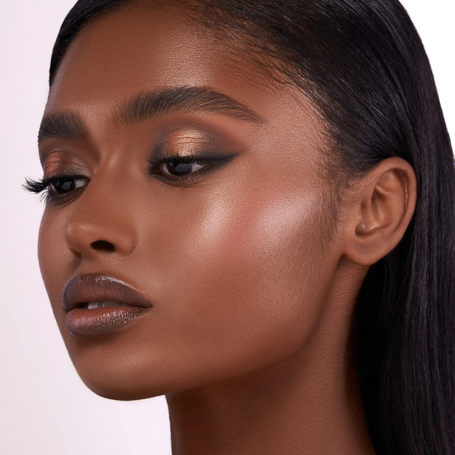 MINI NUDE EYESHADOW PALETTE  (MINI PALETA DE SOMBRAS)
